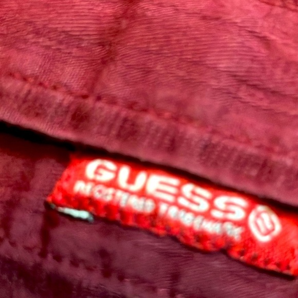 Guess Men’s Size Medium Shirt with Embroidered Details - Picture 5 of 10